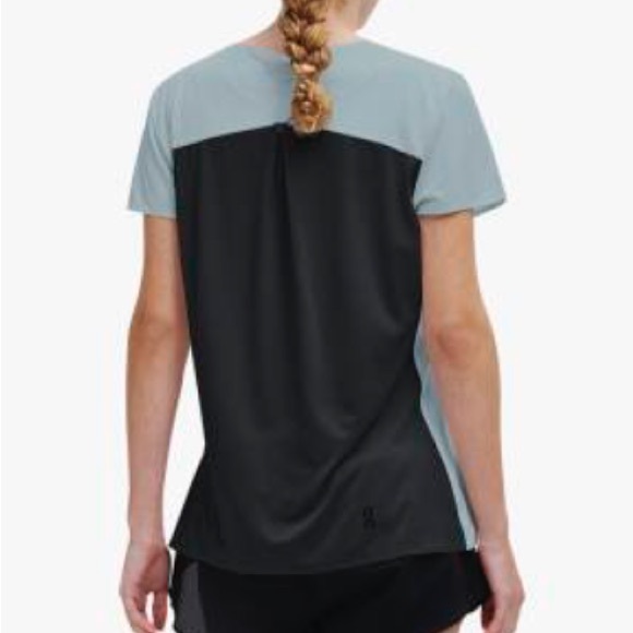 ON running performance T women’s size small - Picture 3 of 3